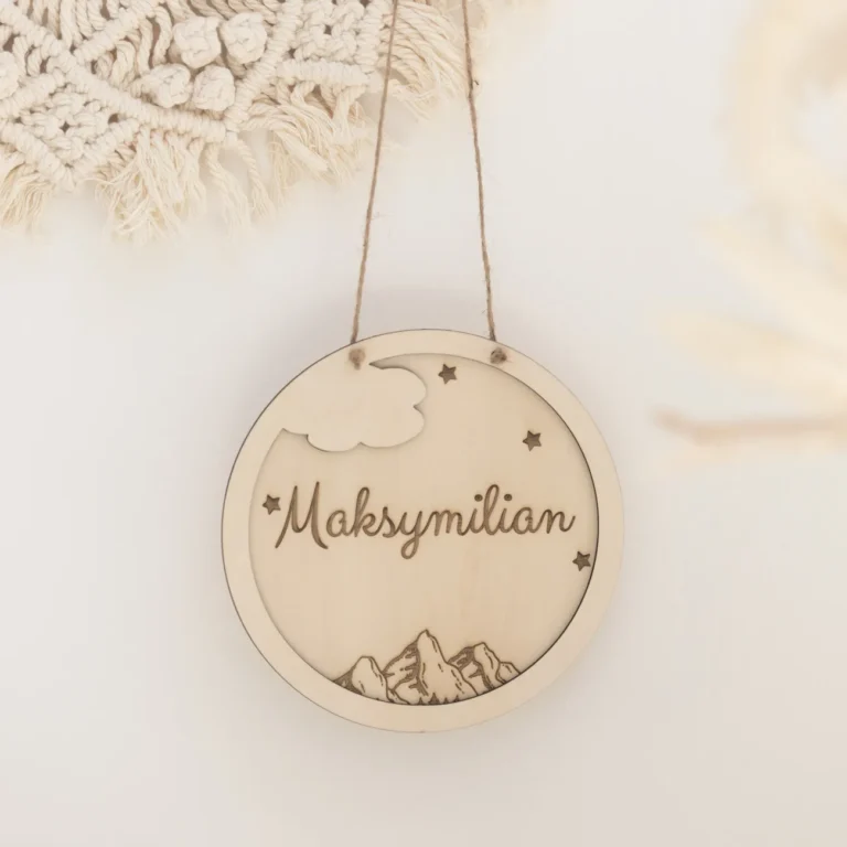 Drewniana zawieszka. Chmurka. Pokój chłopca